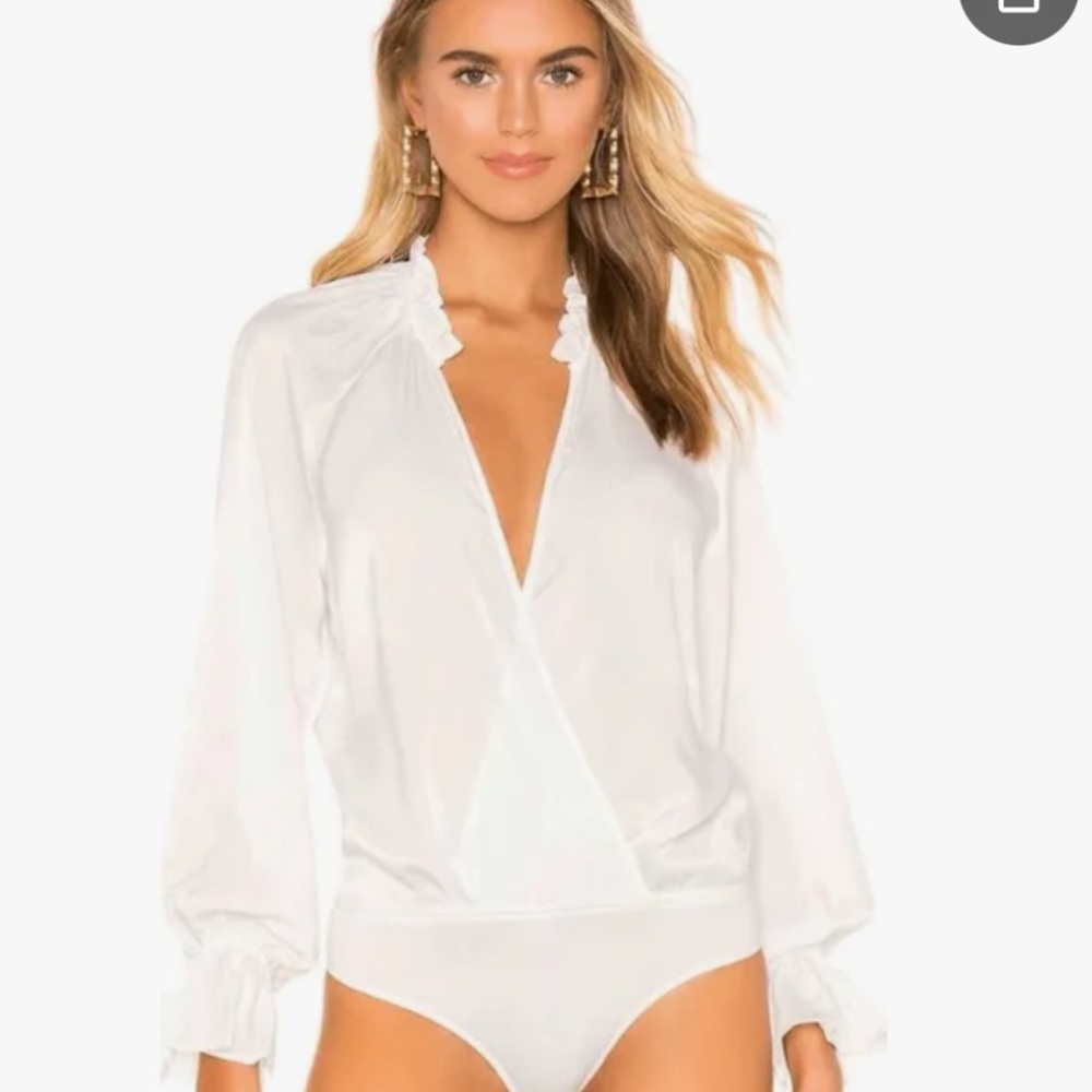 Revolve /tularosa white wrap bodysuit  SzS